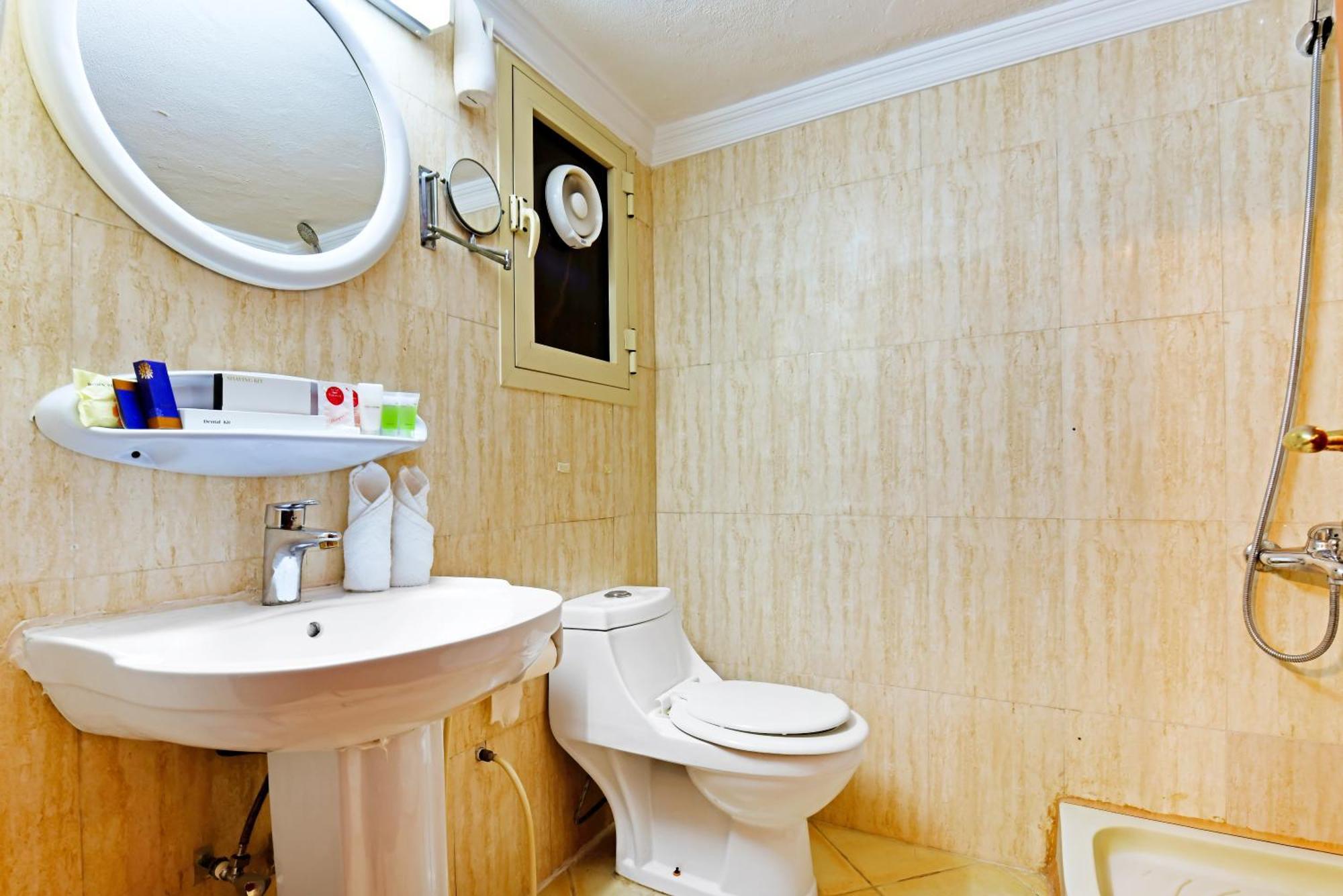 Capital O 125 Moon Plaza Hotel Manama Zewnętrze zdjęcie