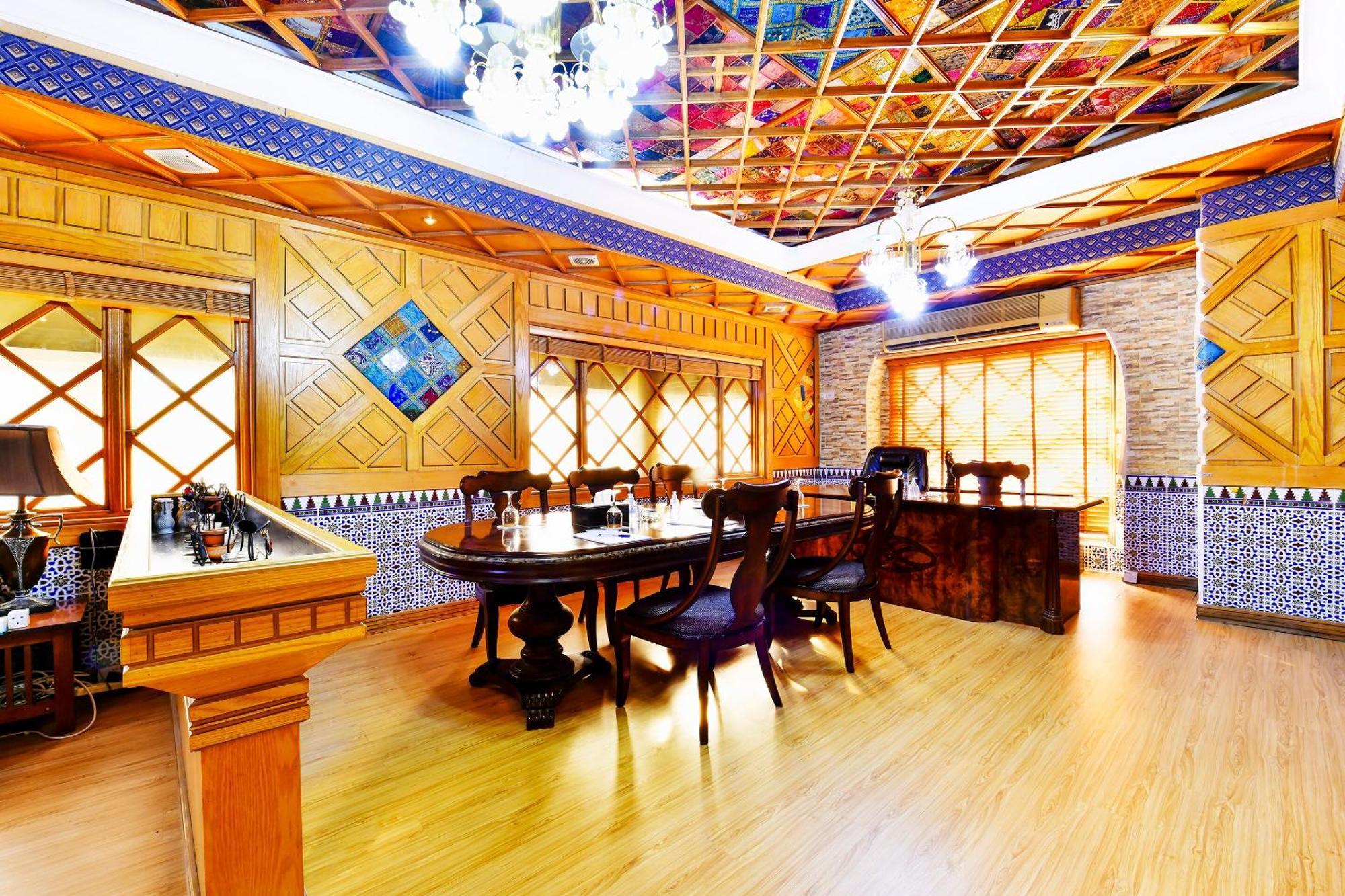Capital O 125 Moon Plaza Hotel Manama Zewnętrze zdjęcie