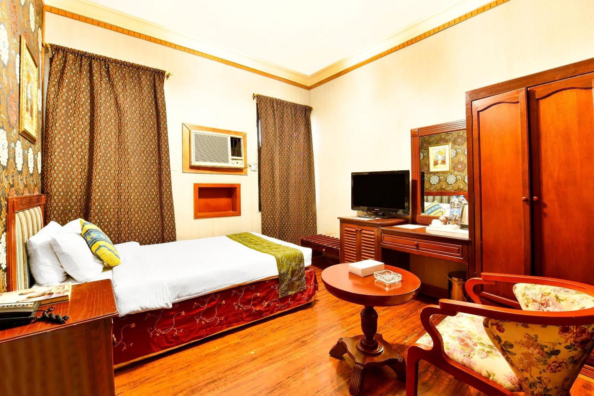Capital O 125 Moon Plaza Hotel Manama Zewnętrze zdjęcie